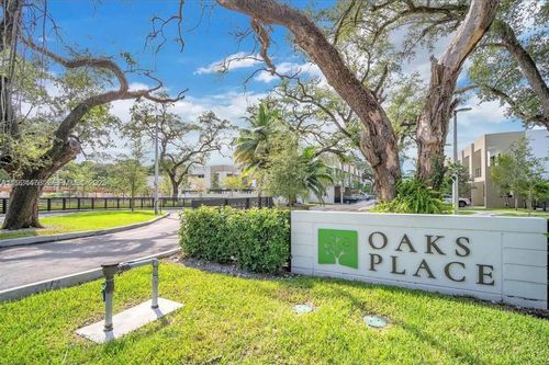 4189 N Oak Pl, Fort Lauderdale, FL, 33314-7575 | Card Image