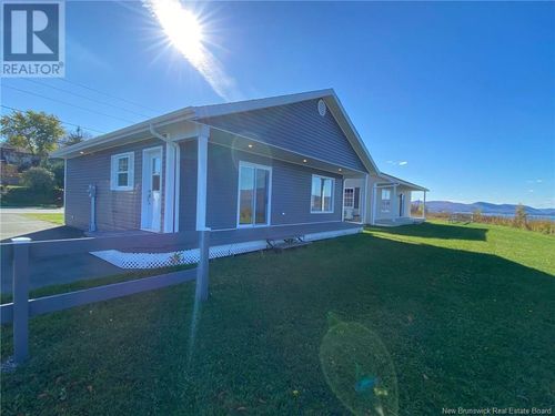 267 Roseberry St, Campbellton, NB, E3N2H9 | Card Image