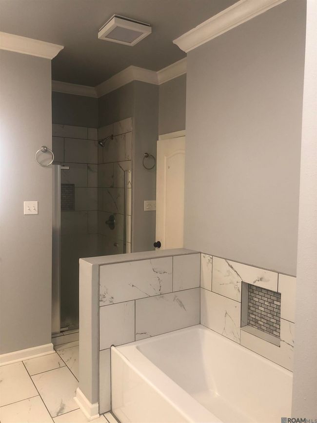1179 Springlake Dr, House other with 3 bedrooms, 2 bathrooms and 2 parking in Baton Rouge LA | Image 13