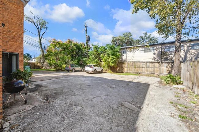 1844 W Alabama St, Home with 4 bedrooms, 2 bathrooms and null parking in Houston TX | Image 4