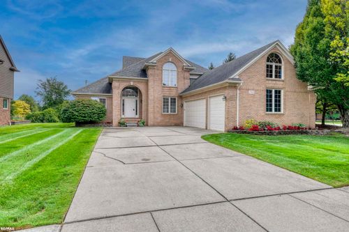 47042 Willingham Way, Shelby Charter Township, MI, 48315 | Card Image