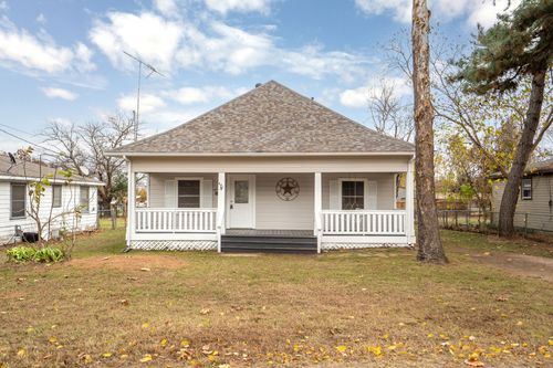 401 Summit Ave, Collinsville, TX, 76233-5130 | Card Image