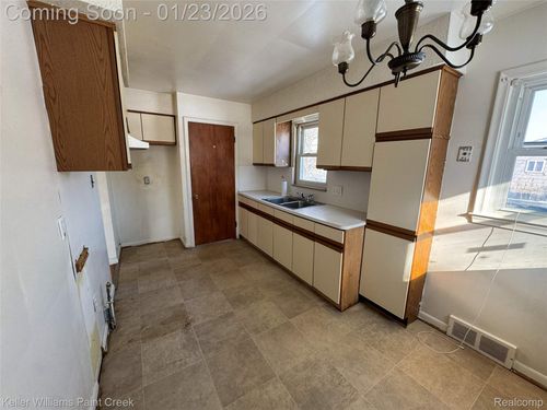 29142 Rosewood St, Inkster, MI, 48141-1678 | Card Image