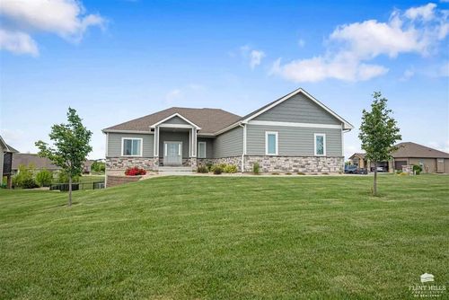 5420 Colbert Hills Dr, Manhattan, KS, 66503-5400 | Card Image