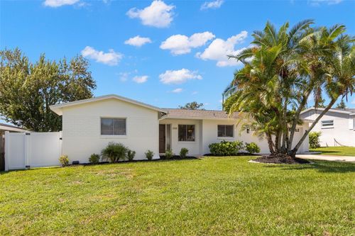 3488 Shady Bluffs Dr, LARGO, FL, 33770-4569 | Card Image