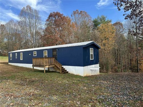 137 Cedar Point Dr, Mount Airy, NC, 27030-7494 | Card Image