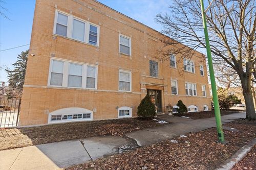 2w-4139 W Leland Ave, Chicago, IL, 60630-3679 | Card Image