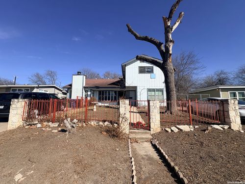 202 Saxon Dr, San Antonio, TX, 78213-3561 | Card Image