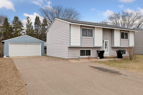 3640 Flowerfield Rd, Circle Pines, MN, 55014-3917 | Card Image