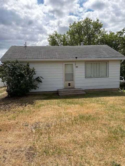 11217 106 Ave, Fairview, AB, T0H1L0 | Card Image