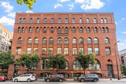 614-400 N 1st St, Minneapolis, MN, 55401-1396 | Card Image