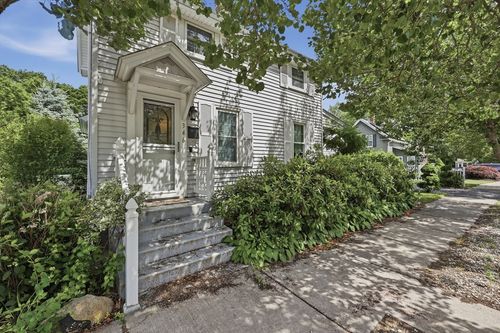346 Oak St, Clinton, MA, 01510-3118 | Card Image