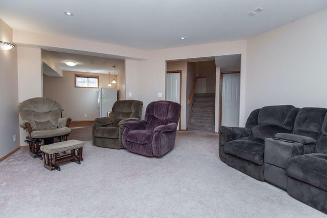 64 Kensington Close, Home with 5 bedrooms, 3 bathrooms and 3 parking in Red Deer AB | Image 29