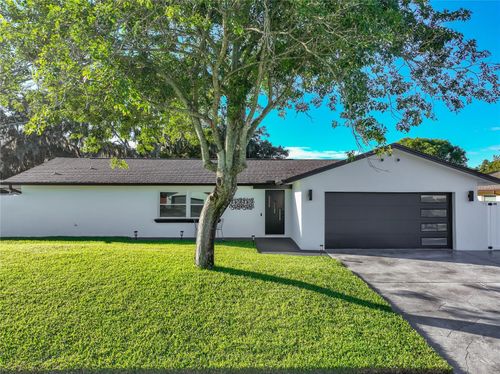 7536 Village Green Dr, Winter Park, FL, 32792-9257 | Card Image