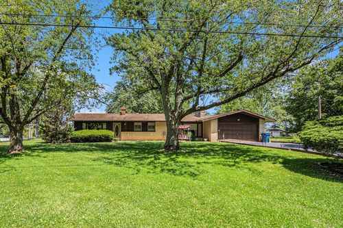 12109 White Oak Dr, Crown Point, IN, 46307-8493 | Card Image