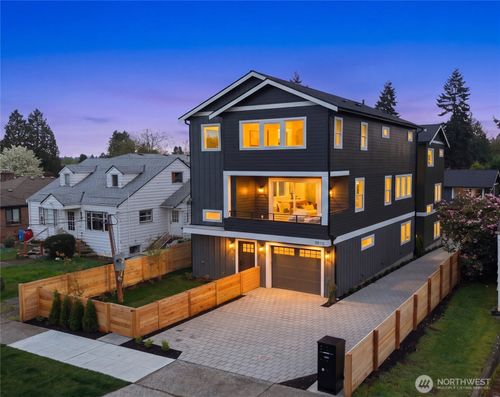 8815 Densmore Ave N, Seattle, WA, 98103-4046 | Card Image