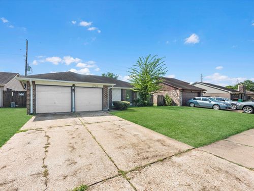 17319 Gaucho Dr, Houston, TX, 77083-3665 | Card Image