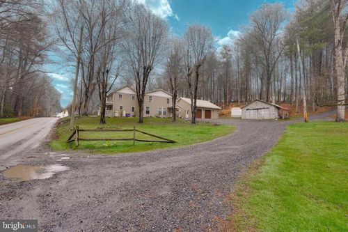 3065 Buchanan Valley Rd, ORRTANNA, PA, 17353-9775 | Card Image