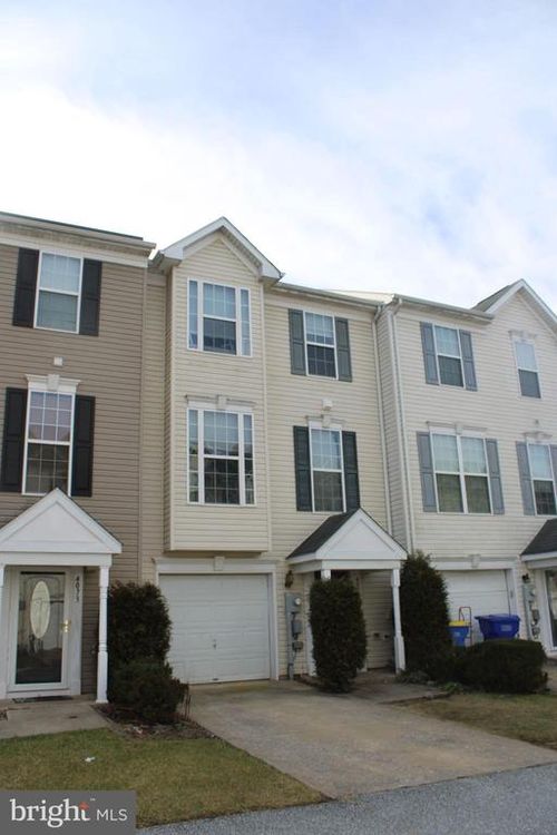 4077 Majestic Ct, DOVER, PA, 17315-4263 | Card Image