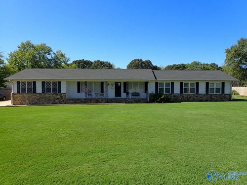 42 Woodland Ave, Trinity, AL, 35673-5608 | Card Image