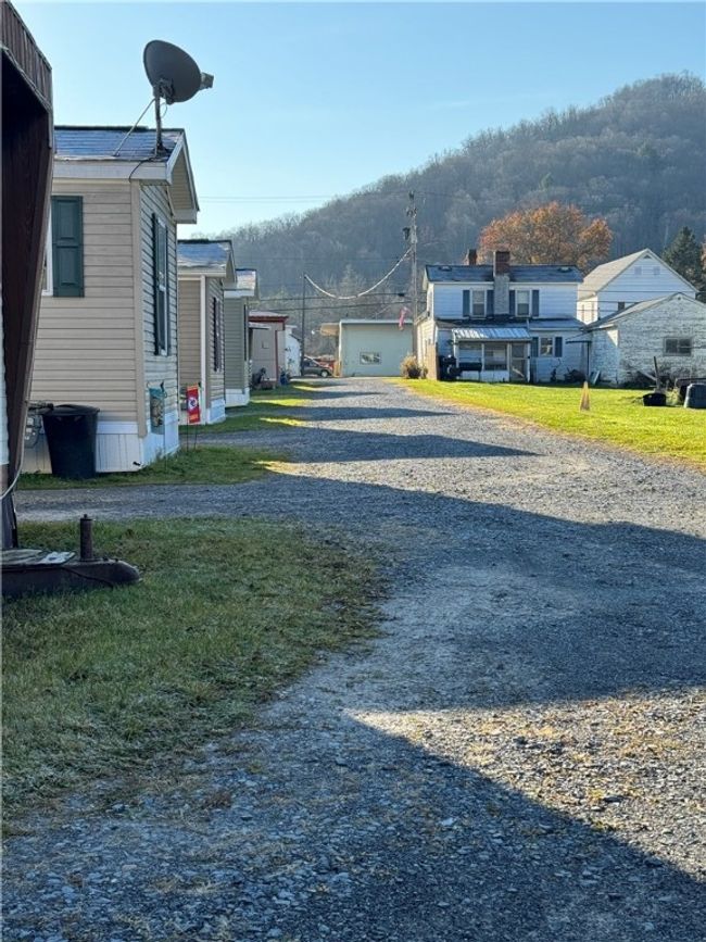 33 Main St, Home with 0 bedrooms, 0 bathrooms and 10 parking in Lewis Run PA | Image 14