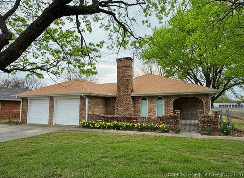 316 Jan Dr, Stratford, OK, 74872-4605 | Card Image