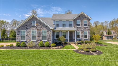 2262 Norton Pl, Avon, OH, 44011-6300 | Card Image