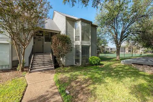 107 World Of Tennis Sq, Lakeway, TX, 78738-1104 | Card Image