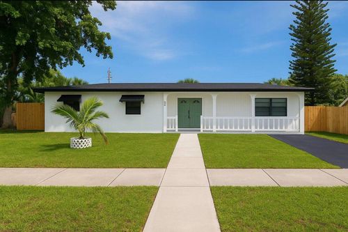 272 Ne 44th St, Deerfield Beach, FL, 33064-3431 | Card Image