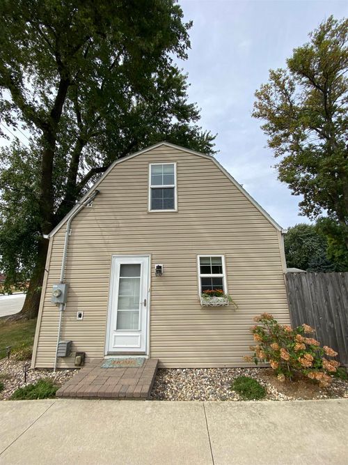 512 23rd St, Spirit Lake, IA, 51360-1500 | Card Image