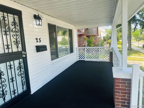 25 W Greendale, Detroit, MI, 48203-1939 | Card Image