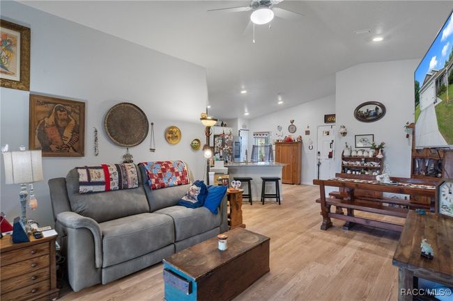 10541 S Drew Bryant Cir, House other with 3 bedrooms, 2 bathrooms and 2 parking in Floral City FL | Image 5