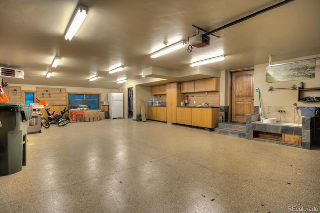 Tandem 4 Car Garage | Image 39