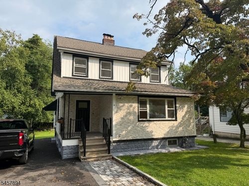 4 Clove Rd, Little Falls, NJ, 07424-2102 | Card Image