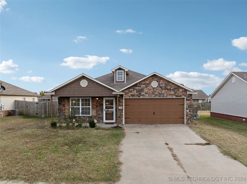 1606 W Seminole Street, Skiatook, OK, 74070 | Card Image