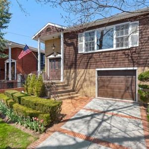 95 83rd St, Brooklyn, NY, 11209-4224 | Card Image