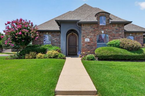 750 Hackberry Dr, Bossier City, LA, 71111-5177 | Card Image