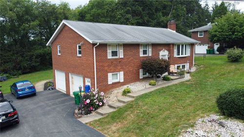124 Morningside Dr, Butler, PA, 16002-3516 | Card Image