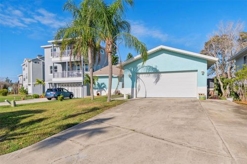 216 176th Ave E, REDINGTON SHORES, FL, 33708-1295 | Card Image