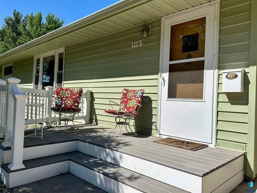1115 Elmhurst Ave, Luverne, MN, 56156-1008 | Card Image