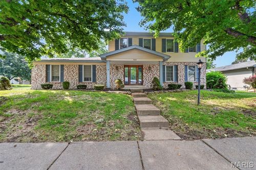 908 Devonshire Ln, Saint Charles, MO, 63301-0610 | Card Image