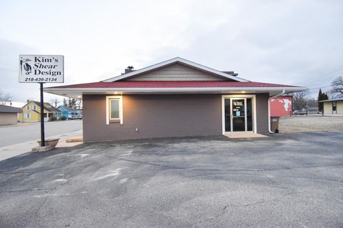 103 Mckinley Ave W, Karlstad, MN, 56732 | Card Image