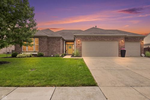 9332 N Bayland Dr, Mccordsville, IN, 46055-9260 | Card Image