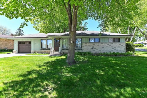 541 N 109th St, Wauwatosa, WI, 53226-4209 | Card Image