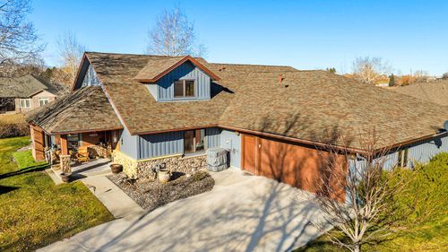 10 River Rock Rd, Sheridan, WY, 82801-9033 | Card Image