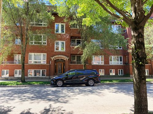 2e-1057 Thorndale Ave, Chicago, IL, 60660-3899 | Card Image