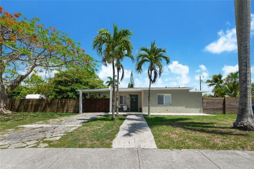 15545 Garfield Dr, Homestead, FL, 33033-2521 | Card Image