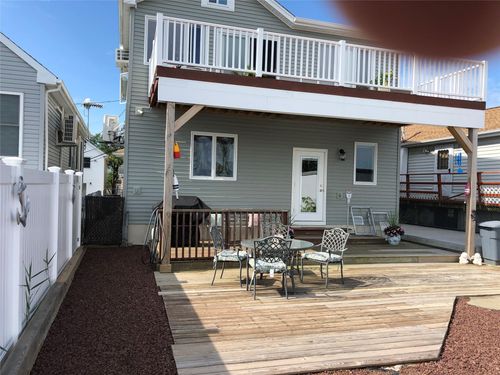 10 James St S, East Rockaway, NY, 11518-2017 | Card Image