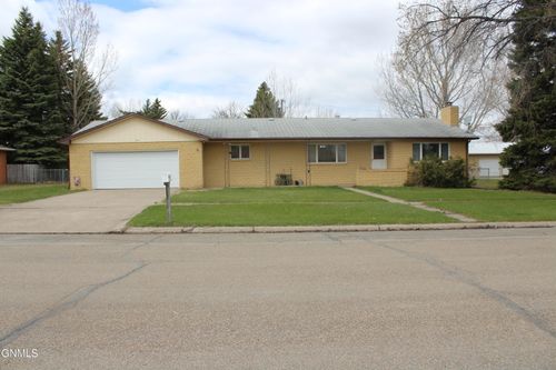 504 Kundert St, Turtle Lake, ND, 58575-4301 | Card Image