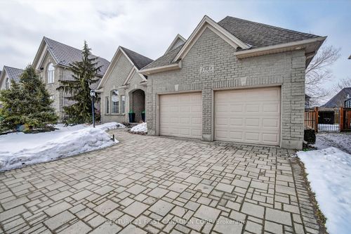 1983 Quarrier Rd, London, ON, N6G5L2 | Card Image